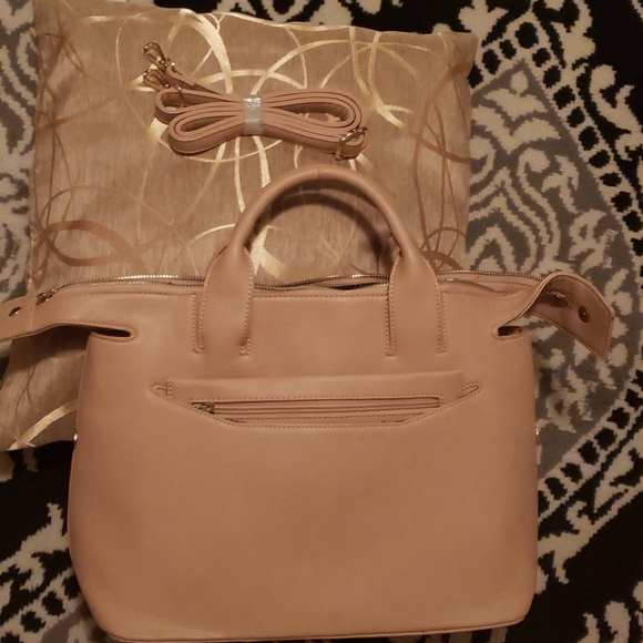 Pink Haley - Picture 1 of 3